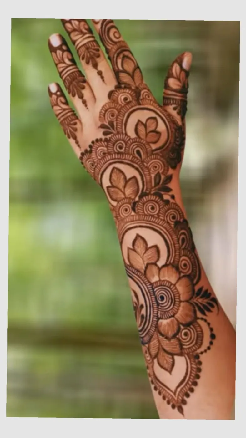 Elegant Arabic Mehndi Design #10