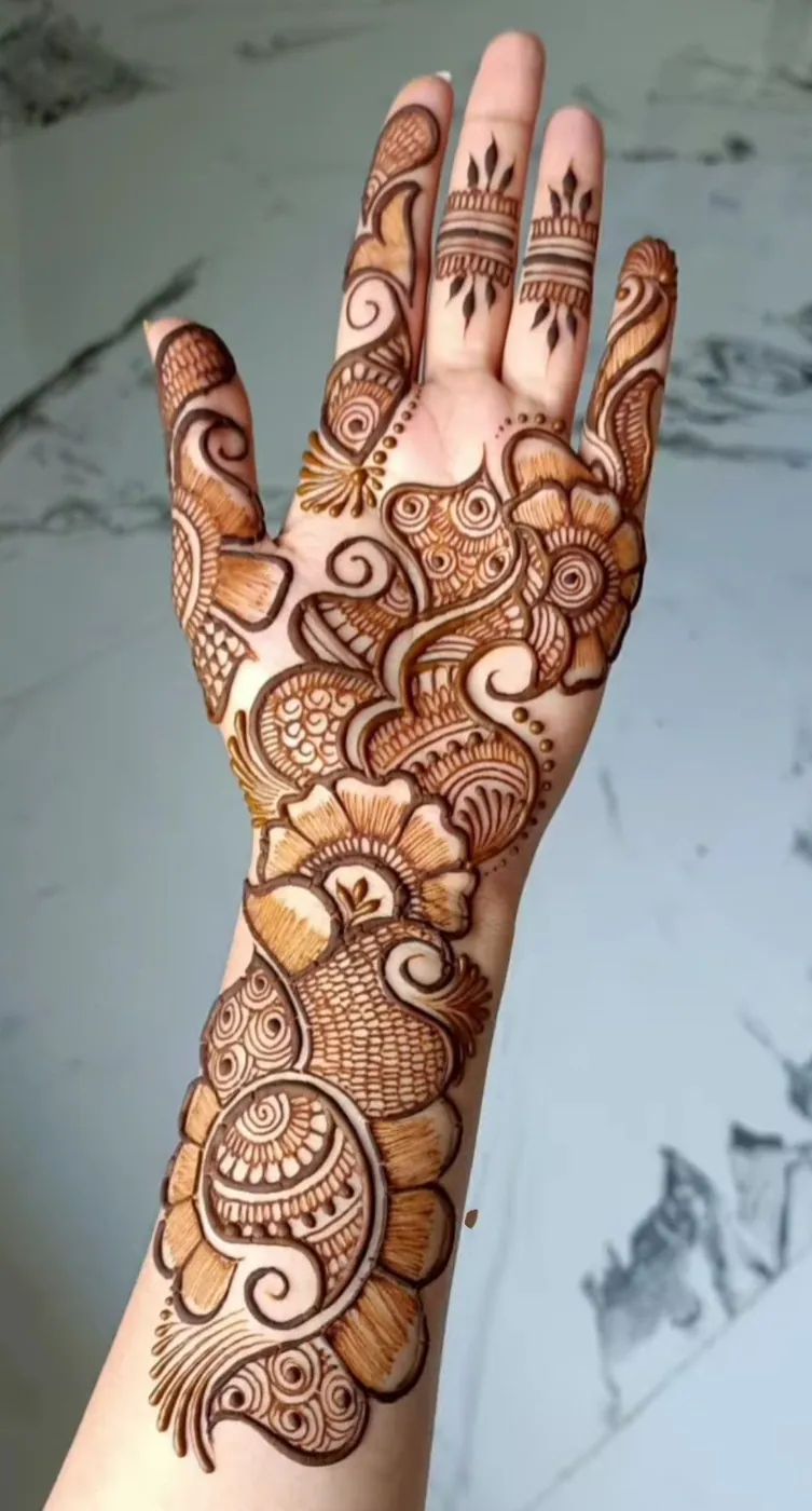 Latest Arabic Mehndi Design #15