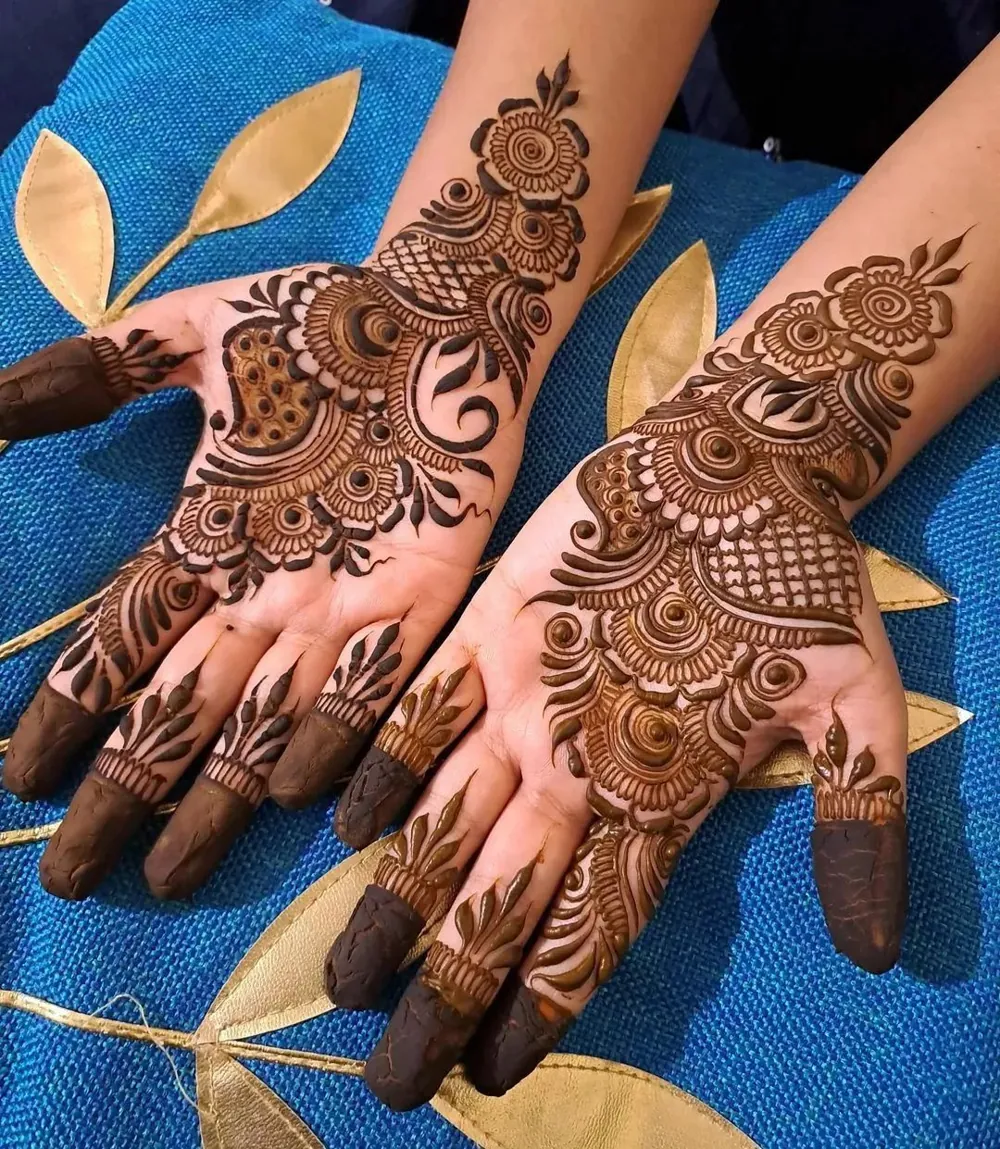Modern Arabic Mehndi Design #21