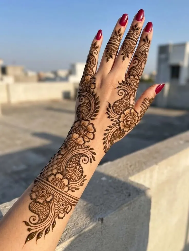Elegant Arabic Mehndi Design #50