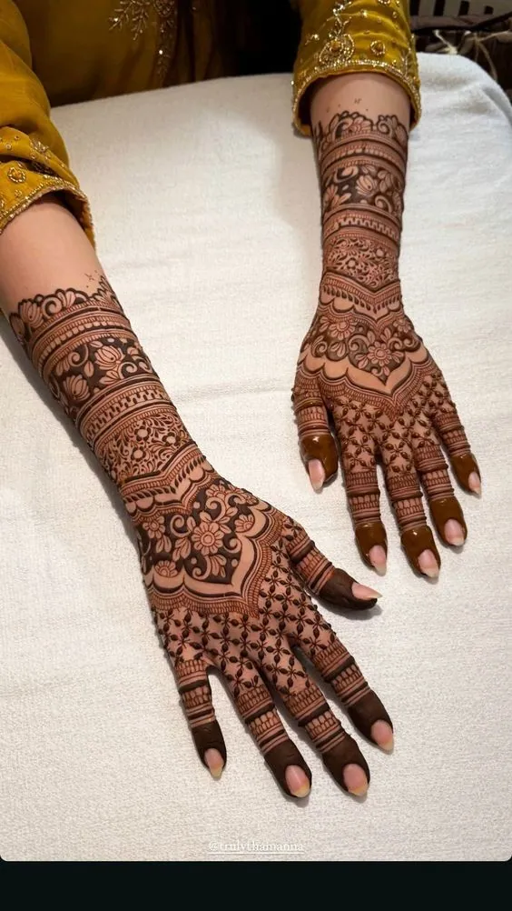 Intricate Arabic Mehndi Design #88