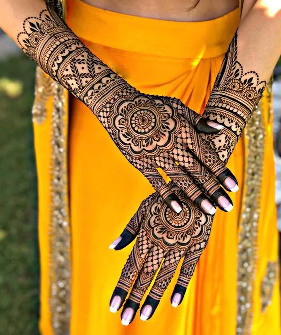 Elegant Arabic Mehndi Design #90