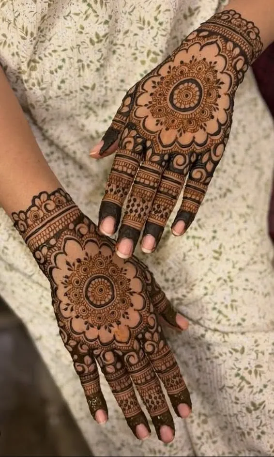 Intricate Arabic Mehndi Design #98