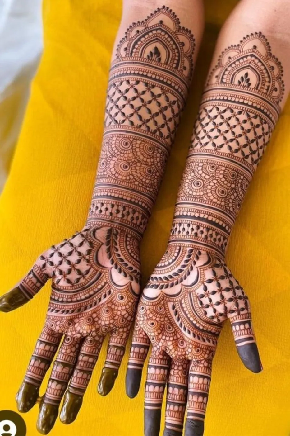 Beautiful Bridal Mehndi Design #24