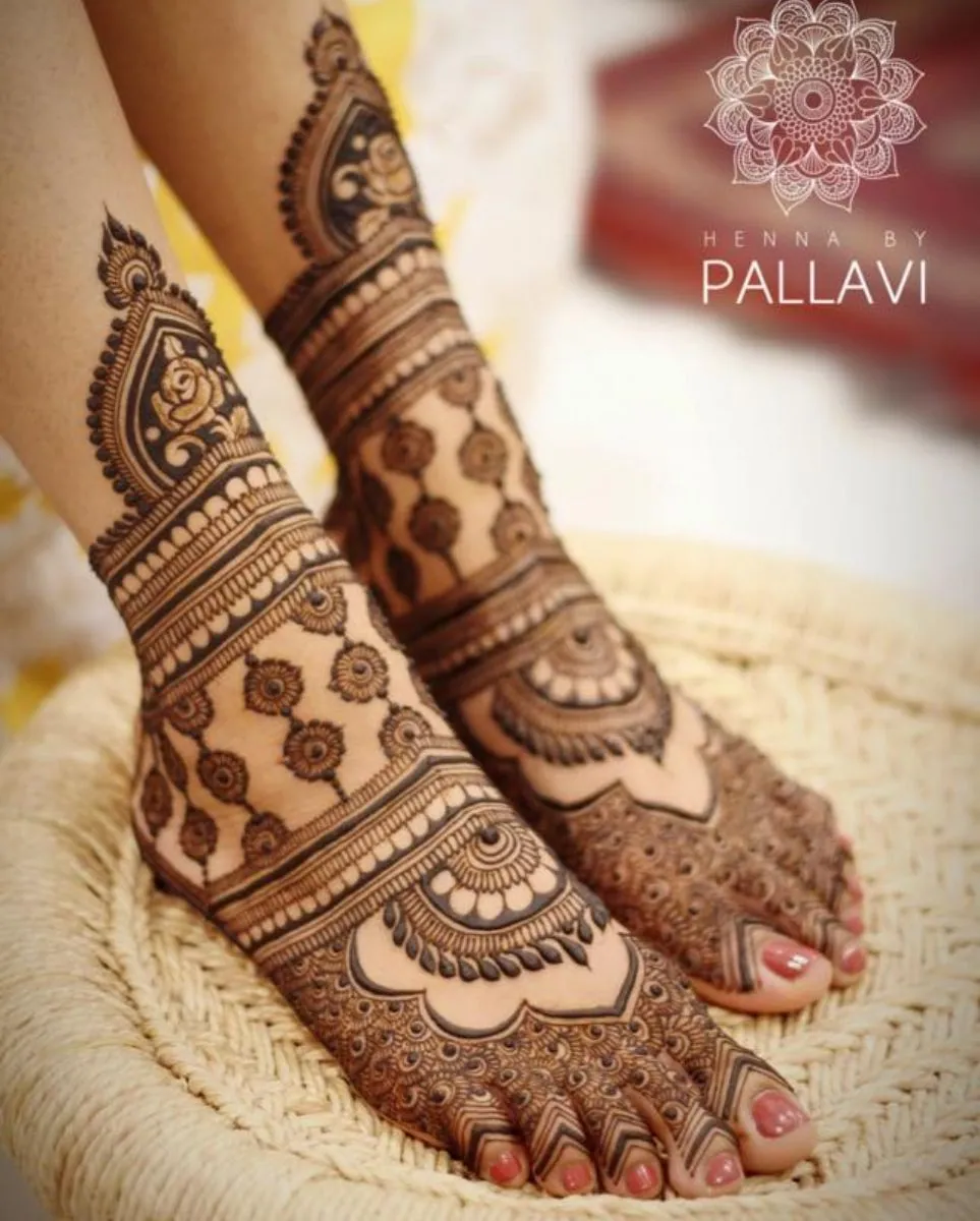 Intricate Bridal Mehndi Design #8