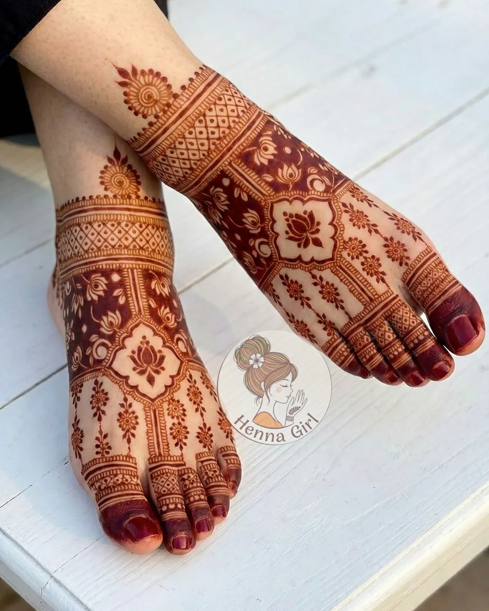Trendy Feet Mehndi Design #46