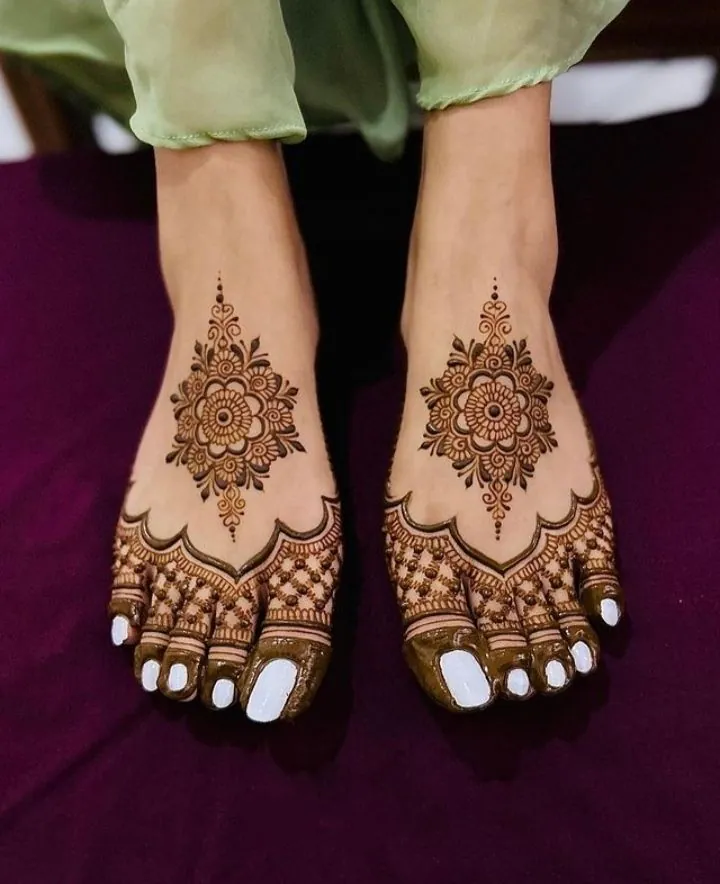 Stylish Feet Mehndi Design #53