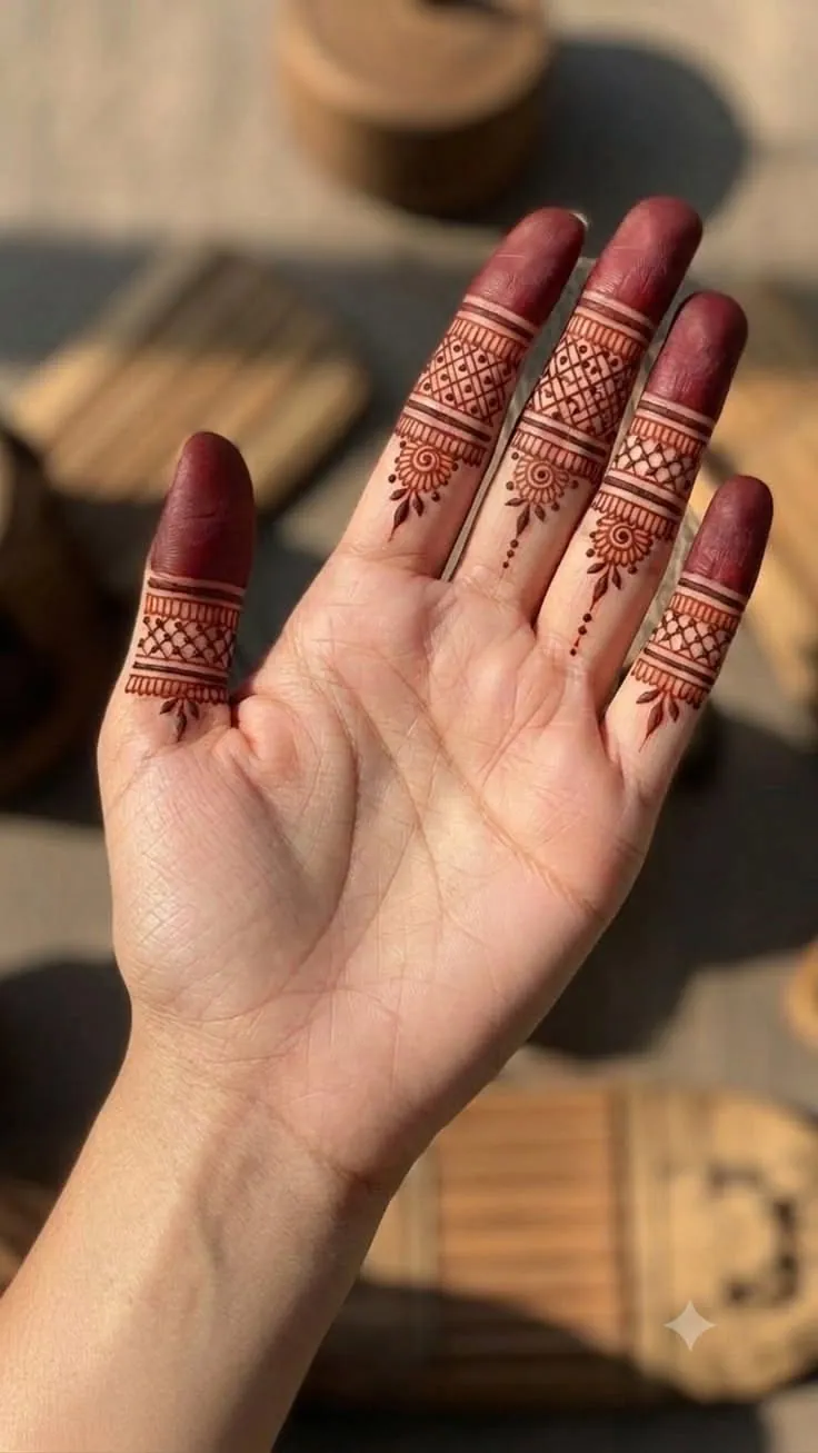 Elegant Finger Mehndi Design #10