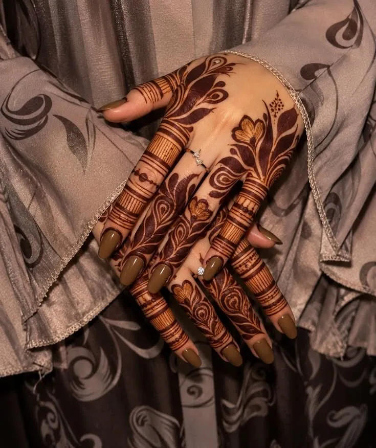 Elegant Finger Mehndi Design #30