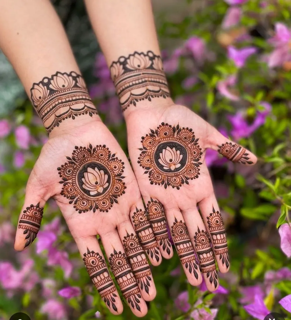 Stylish Front Hand Mehndi Design #33