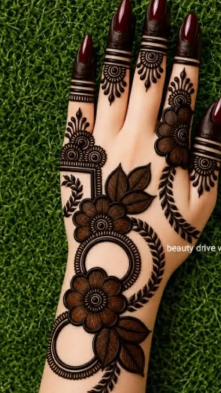 Beautiful Simple Mehndi Design #104