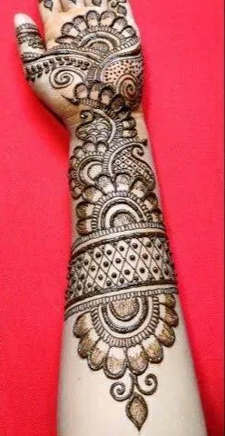 Modern Simple Mehndi Design #131