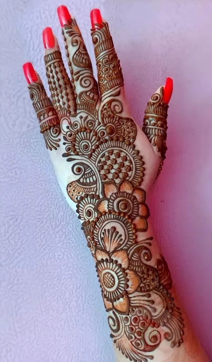 Latest Simple Mehndi Design #135