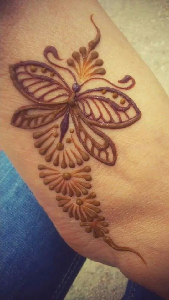 Charming Simple Mehndi Design #159