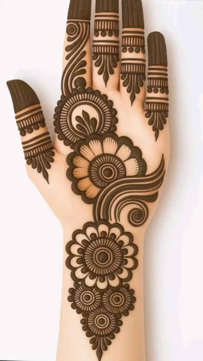 Charming Simple Mehndi Design #19