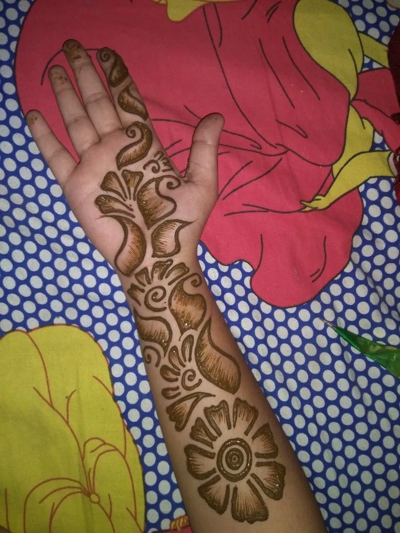 Modern Simple Mehndi Design #201