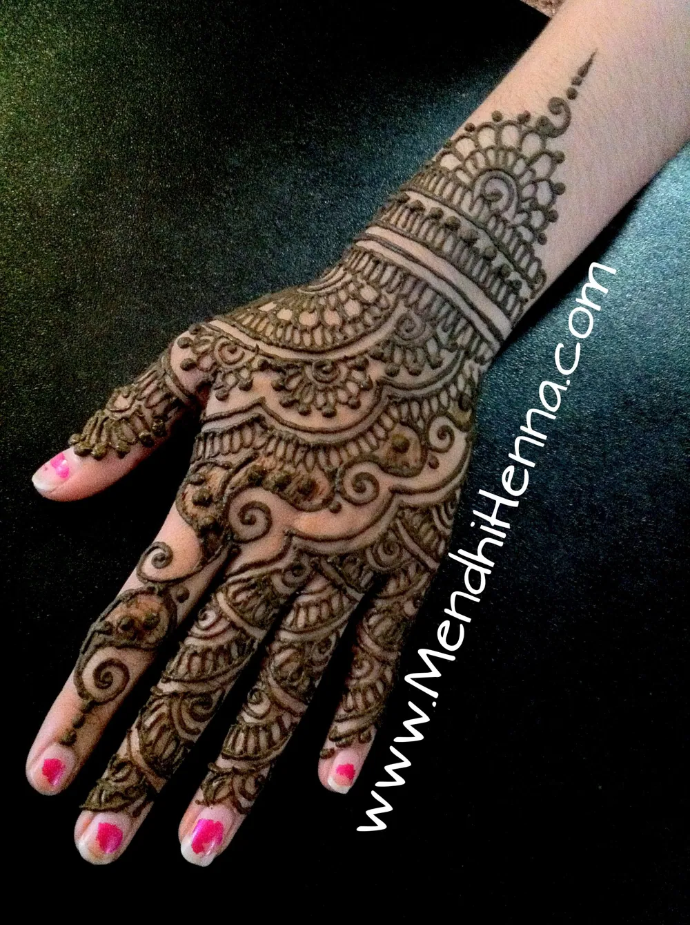 Beautiful Simple Mehndi Design #204