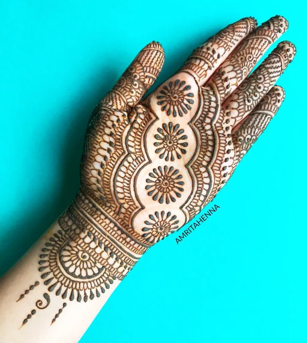 Intricate Simple Mehndi Design #238