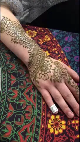 Beautiful Simple Mehndi Design #254