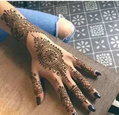 Modern Simple Mehndi Design #271