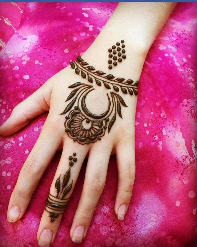 Latest Simple Mehndi Design #295