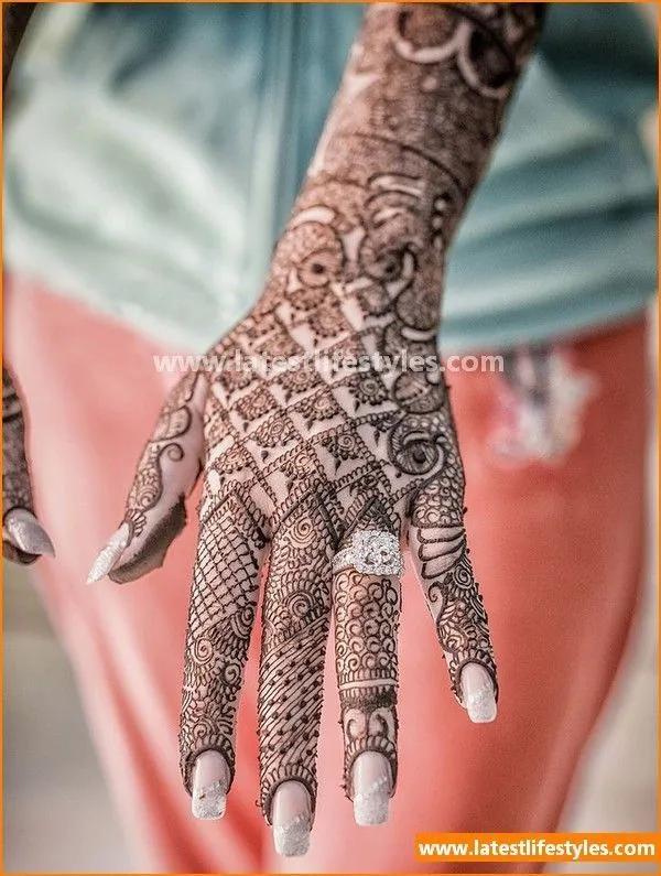 Elegant Simple Mehndi Design #310