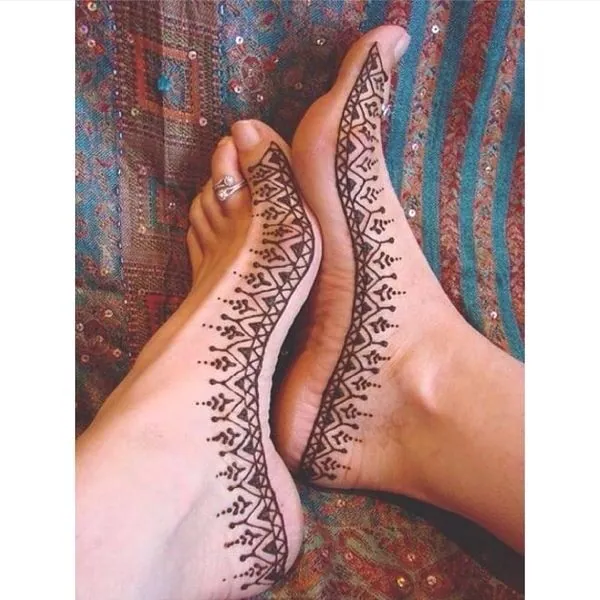 Classic Simple Mehndi Design #342