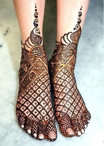 Beautiful Simple Mehndi Design #344