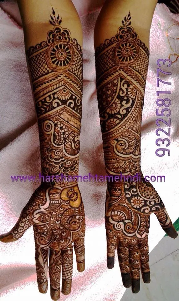 Stylish Simple Mehndi Design #393