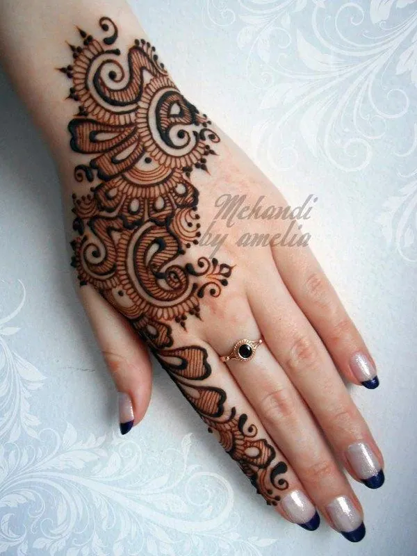Intricate Simple Mehndi Design #398