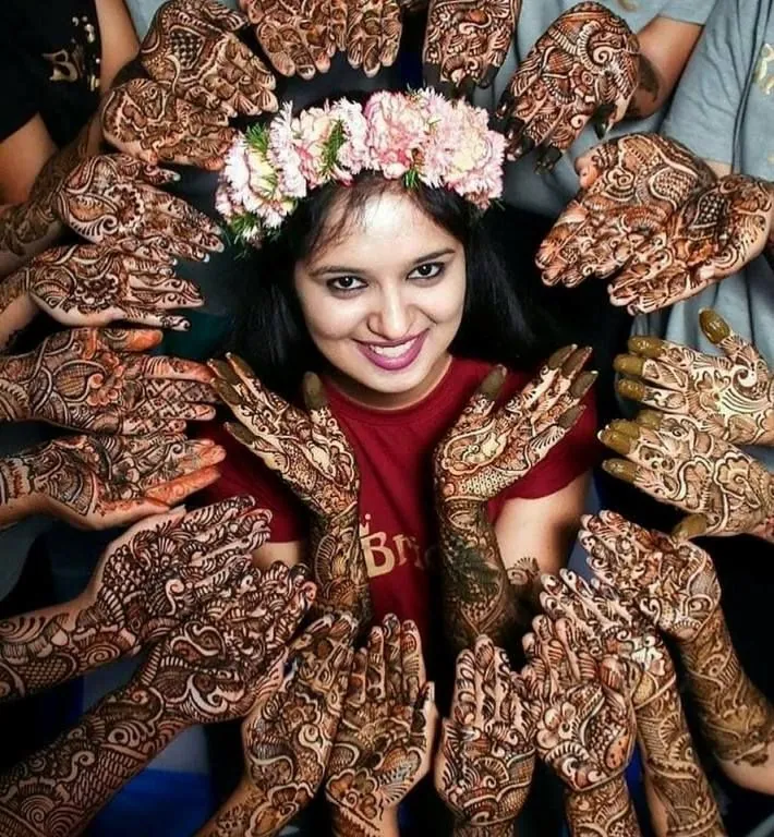 Charming Simple Mehndi Design #89